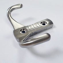 Cargar imagen en el visor de la galería, Ganchos metálicos Midofar para ropa, longitud 77 mm (2 ganchos), de aleación de zinc, para colgar detrás de la puerta del dormitorio, de la pared del baño o de la puerta del armario.