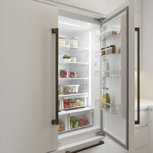 Carregar imagem no visualizador da galeria, Open kitchen fridge with 19 inch zinc alloy refrigerator handle showcasing organized food storage and sleek modern design.
